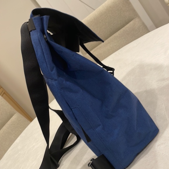 Kiwee Square Backpack - Picture 3 of 15